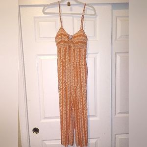 Peach 🍑 Paisley pattern pants romper with built in bra